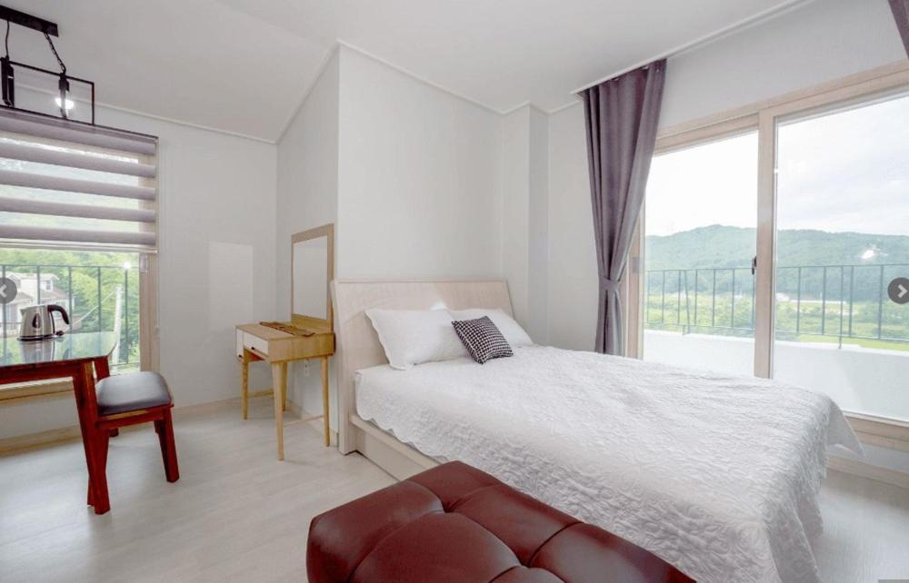 Gangneung Luluberry Pension Екстер'єр фото