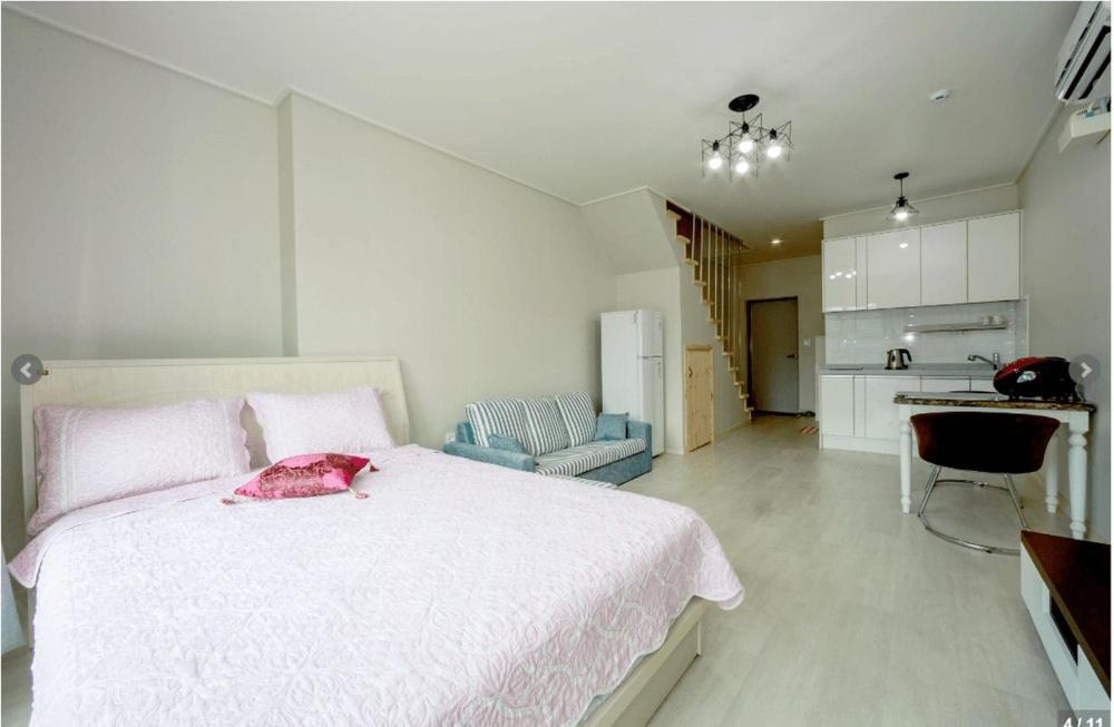 Gangneung Luluberry Pension Екстер'єр фото