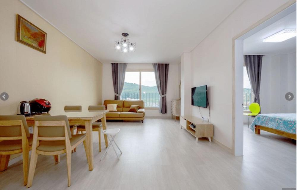 Gangneung Luluberry Pension Екстер'єр фото