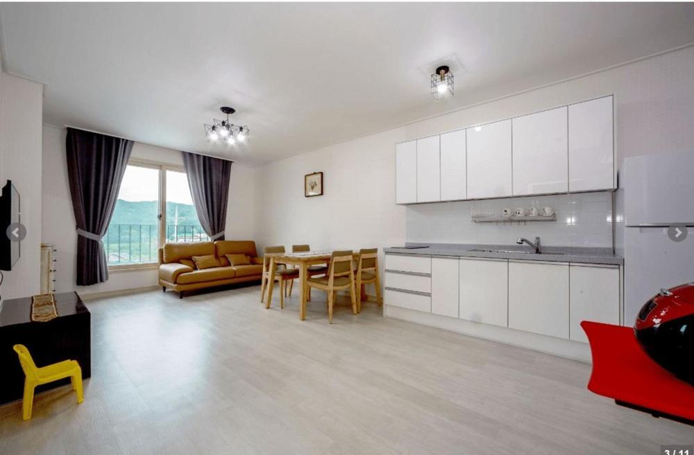 Gangneung Luluberry Pension Екстер'єр фото