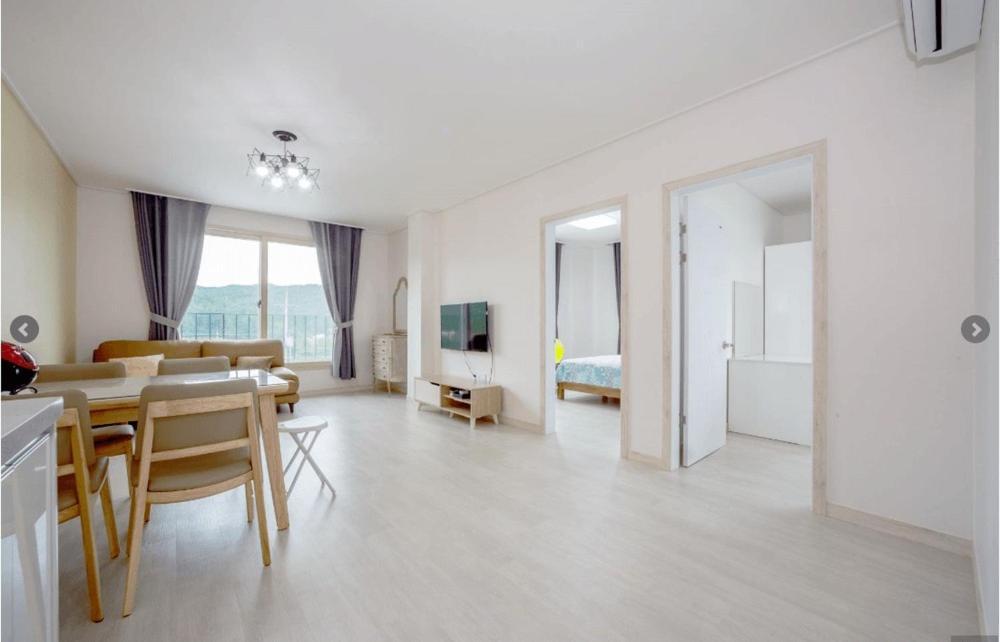 Gangneung Luluberry Pension Екстер'єр фото